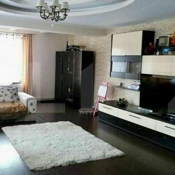 Vilă eleganta Sânpetru / Curte generoasă - Fotografie 1