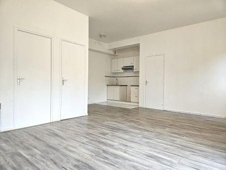 Location Appartement 1 pièce 35m² - Photo 4
