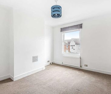 Denzil Road, Guildford, GU2 - Photo 4