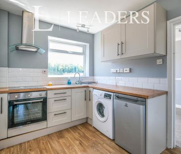 3 bedroom terraced house to rent - Photo 2