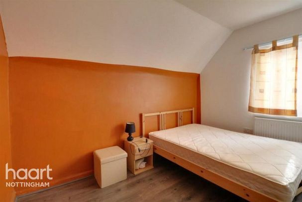 3 bedroom end of terrace house to rent - Photo 1