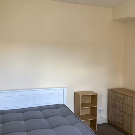 3 Bedroom End Of Terrace To Rent in City Centre - Photo 1