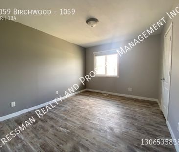 Upper level condo in South Regina - Photo 6