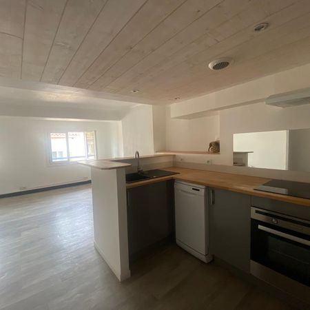 Location Appartement 3 pièces TOULON 83000 - Photo 3