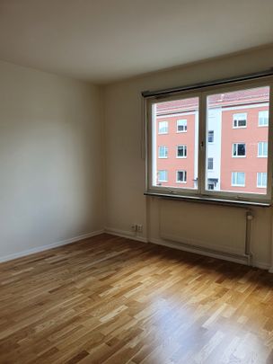 Odensvivägen 8 C - Foto 1