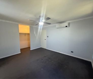 24 Freesia St, Piara Waters - Photo 6