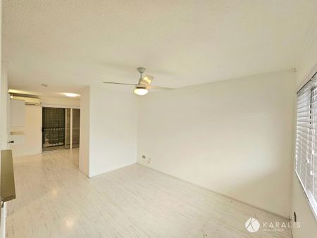 Charming One Bedroom Unit in Prime Mount Gravatt Location - Photo 2