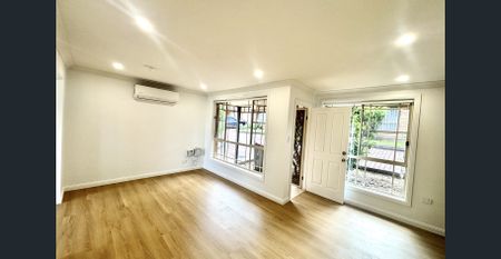 Newly Renovated Town House - Photo 3