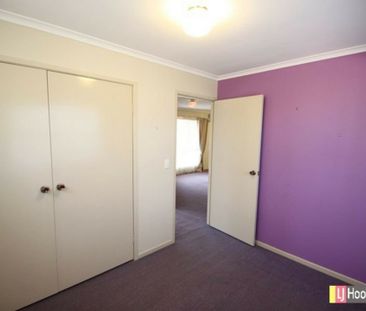 Spacious Family Home with Multiple Living Areas and a Large Backyard! - Photo 4