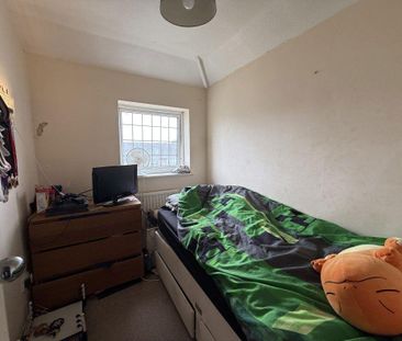 3 bedroom semi-detached house to rent - Photo 6