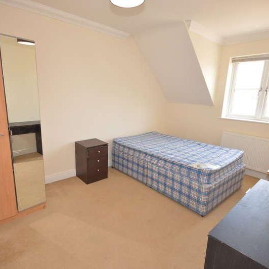 Ensbury Gardens, Ensbury Park, Bournemouth, BH10 - Photo 1