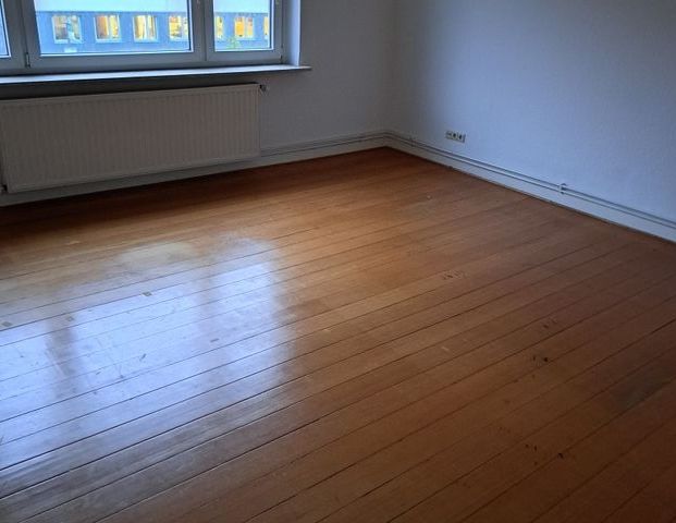 Große 4-Zimmerwohnung zu vermieten - Foto 1