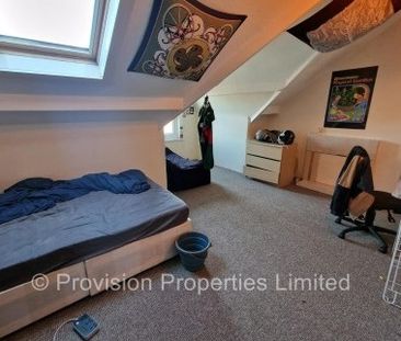 7 Bedroom House Brudenell Road - Photo 4