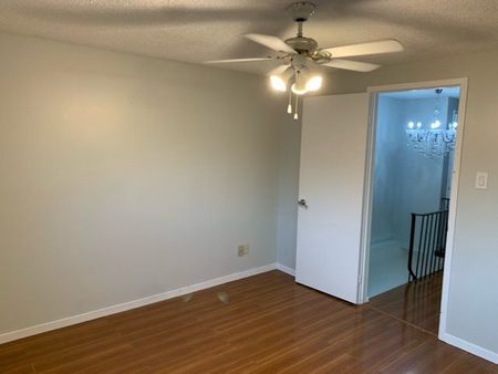 For Lease - 20 Glanvil Crescent, Toronto, Ontario - Photo 5