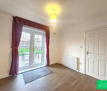 3 bedroom semi-detached house to rent - Photo 2