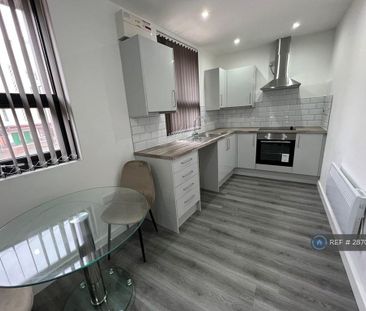 1 bedroom flat to rent - Photo 5