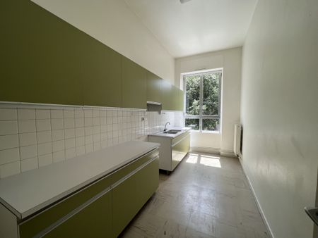 Location Appartement 3 pièces 78m² POITIERS 86000 - Photo 2
