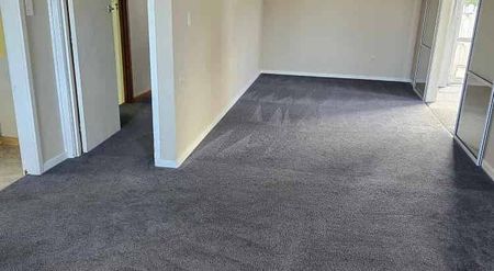 Spacious Tidy Family Home - Photo 3