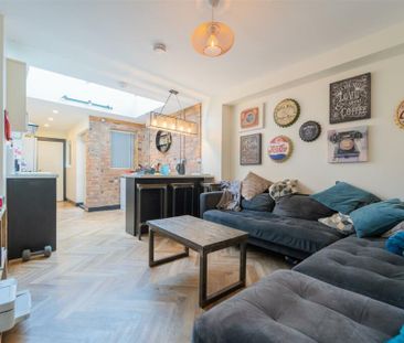 5 bedroom terraced house to rent - Photo 1