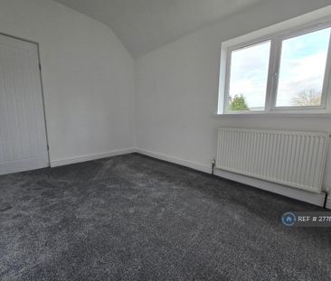 3 bedroom end of terrace house to rent - Photo 5