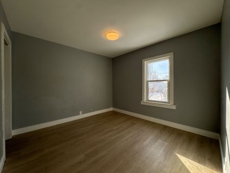 For Lease - 130 York Street Unit# 2 (UPPER), St. Catharines, Ontario - Photo 4