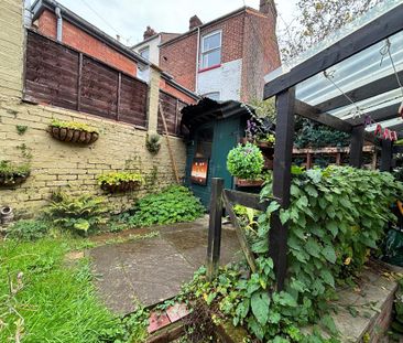 2 bedroom terraced house to rent - Photo 5