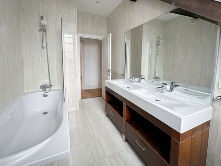 Location appartement 5 pièces, 116.12m², Saint-Germain-en-Laye - Photo 5