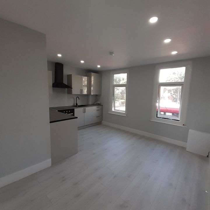 4 Bed Flat, High Street, N15 - Photo 1