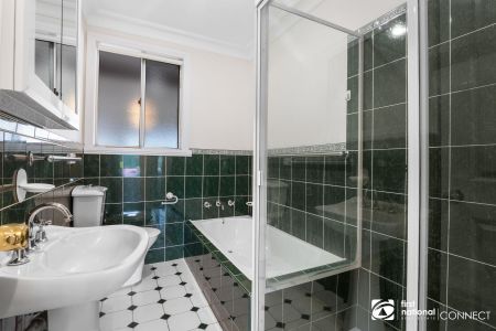 Beautifully Renovated Family Home - Photo 3