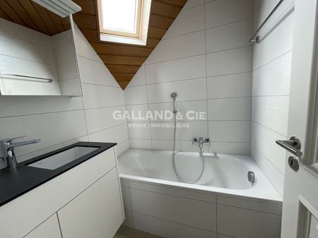 Un appartement de 3.5 pièces en duplex avec une grande terrasse - Photo 5