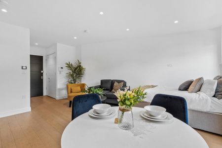 Studio to rent - Photo 2