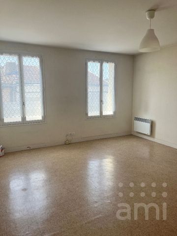APPARTEMENT TYPE III AVEC ASCENSEUR - CENTRE DE CHAUVIGNY - Photo 5