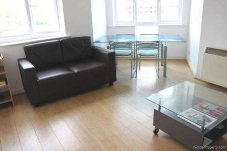 2 bedroom property to rent in London - Photo 5