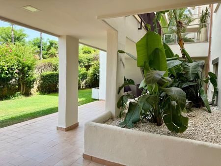 Apartamento planta baja en alquiler en Estepona - Photo 3