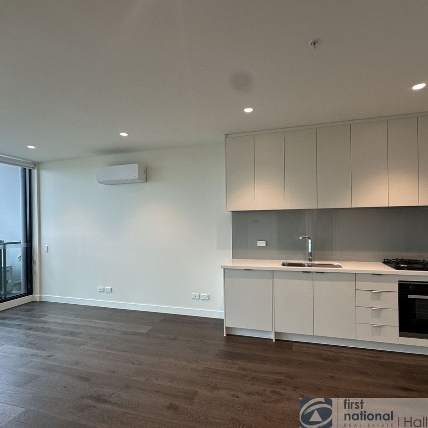 Welcome to THE LONSDALE - Photo 1