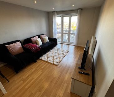 2 Bed Flat, The Pinnacle, RG1 - Photo 3