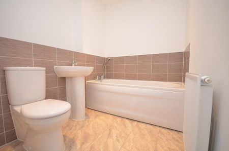 2 bedroom flat to rent - Photo 5