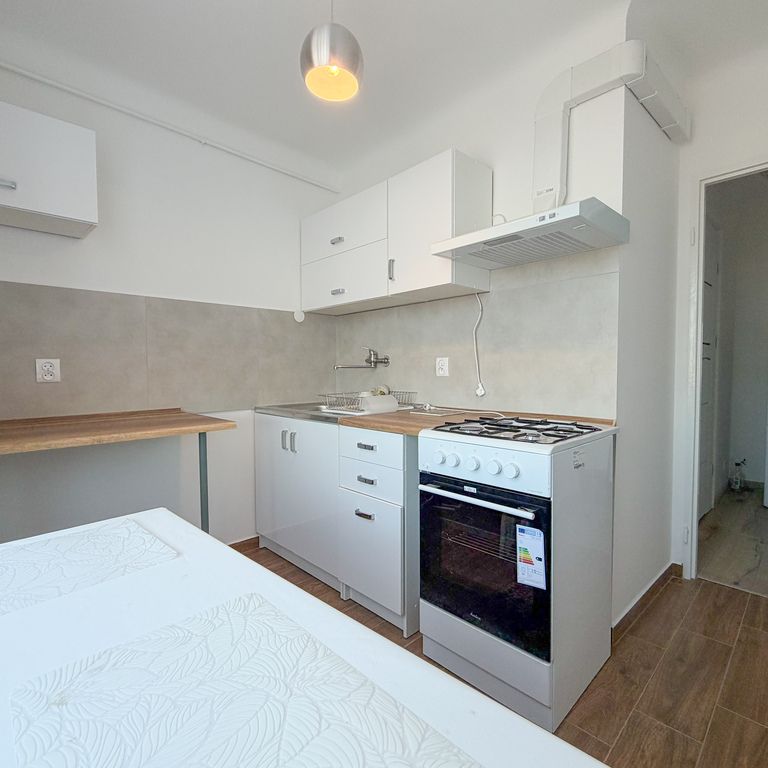 Na wynajem kawalerka po remoncie, ul. Połaniecka - Zdjęcie 1