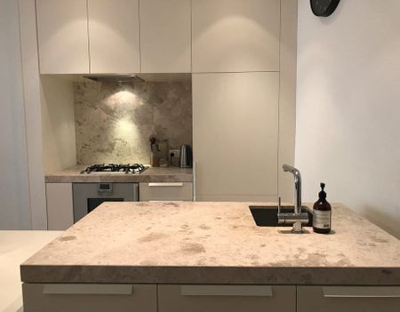 THE GARDEN HOUSE - Photo 3