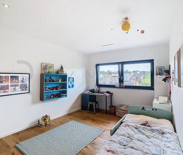 Contemporary, family-friendly villa - Photo 5