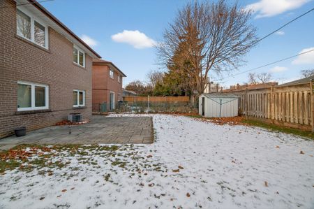 For Lease - 80 Guernsey Drive, Toronto, Ontario - Photo 3