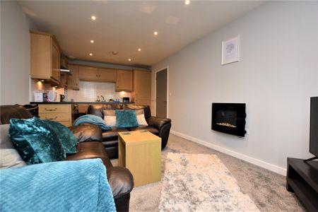 South End Grove, Leeds, West Yorkshire, LS13 2AX - Photo 5