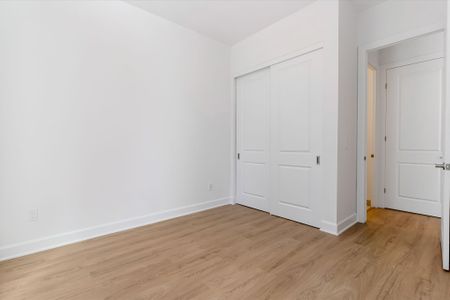 For Lease - 3240 William Coltson Avenue Unit# 111, Oakville, Ontario - Photo 3