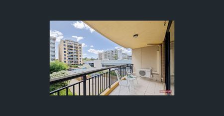 Newly renovated in the heart of Bankstown - Photo 3