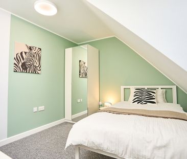 5 Bed Semi-Detached House, College Way, BS34 - Photo 4