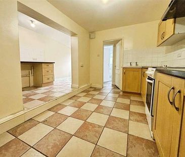 Curtis Street, Swindon, SN1 - Photo 1