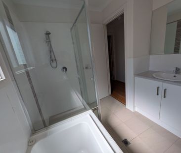 Modern 3 Bedroom Property in Paralowie - Photo 5