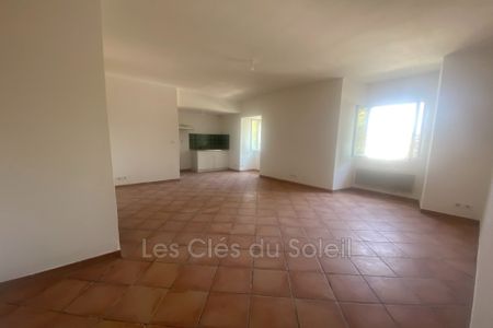 Location Appartement 4 pièces 73m² BRIGNOLES 83170 - Photo 4