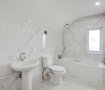 Meadfield Road, Langley, SL3 - Photo 6