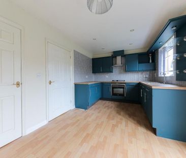 4 bedroom detached house to rent - Photo 4